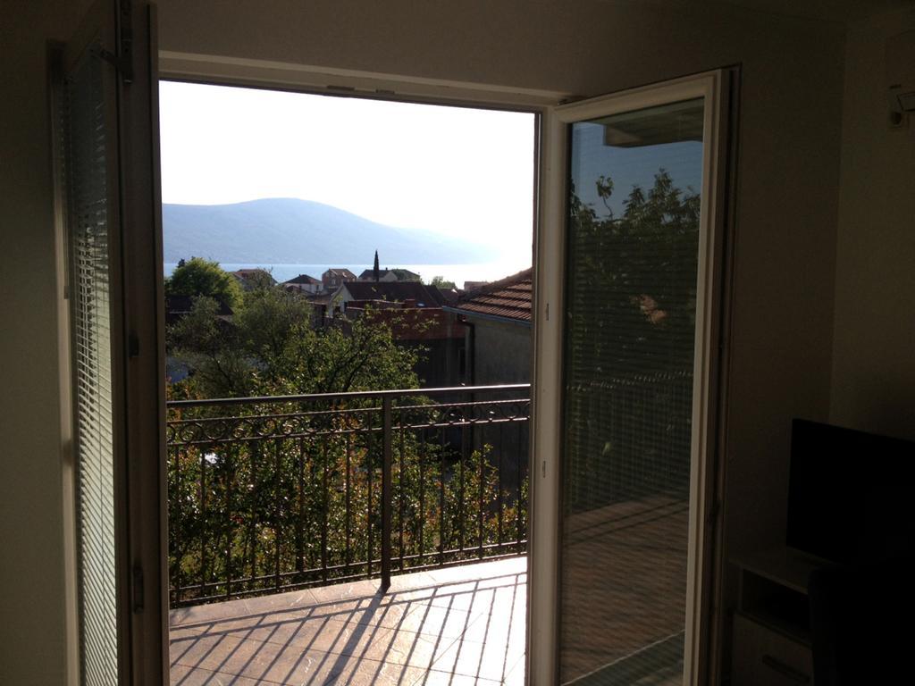 Apartmani Tivat Kaludjerovic Zimmer foto